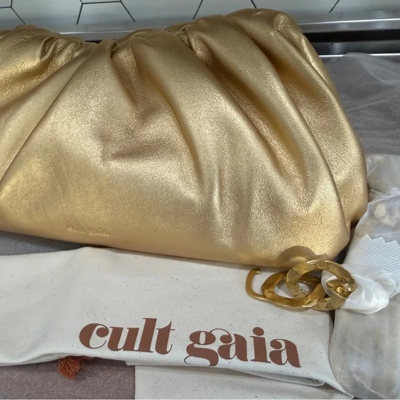 NWT - Cult Gaia Dulce shoulder bag, Brass , gold chain. BRAND NEW - Picture 3 of 9
